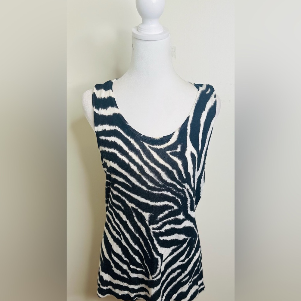 Chico's Monochrome Knit Top Size 1 in Chicos sizing